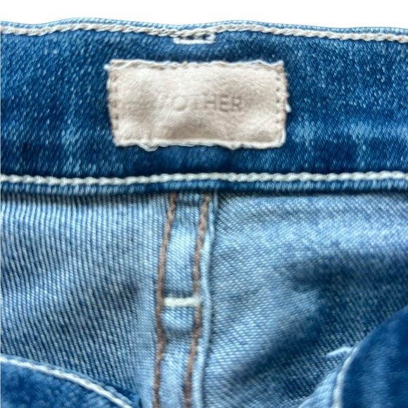 MOTHER The Insider Crop Step Fray Jeans in Sweet and Sassy Size 28 - Picture 5 of 10